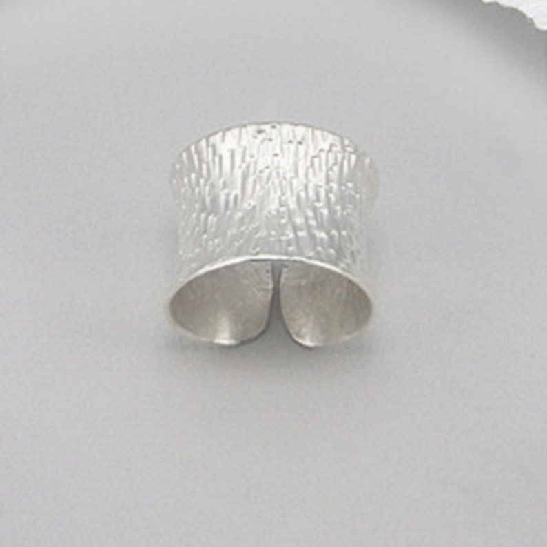 Solid 97/% Sterling Silver Adjustable size Sterling Silver Ring Band Hammered Effect Silver Ring