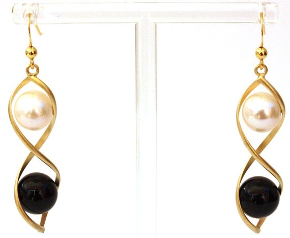 Hook Drop Dangle Earrings, Fresh Water Pearl Earrings, Pearl and Black  Agate Earrings, Long Silver Earrings, 14k Yellow Gold-plated Earrings