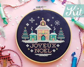 Christmas cross stitch kit. Beginner Christmas craft kit. Joyeul Noel Cross stitch. Christmas House cross stitch. Christmas DIY kit.