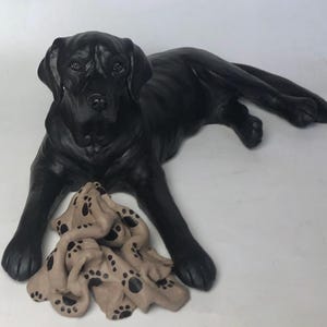 Custom Pet Urn, Black Labrador Urn, Pet Urn for Ashes, Dog Urns for Ashes, Pet Cremation Urn, Custom Pet Cremation Urn, pet urn for ashes