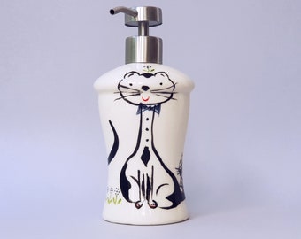 Cat soap dispenser, hand soap dispenser, black and white soap pump, Ceramic dish soap dispenser cat lover gift.