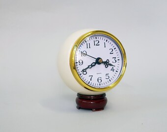 White ball desk clock: Retro vintage ceramic table clock