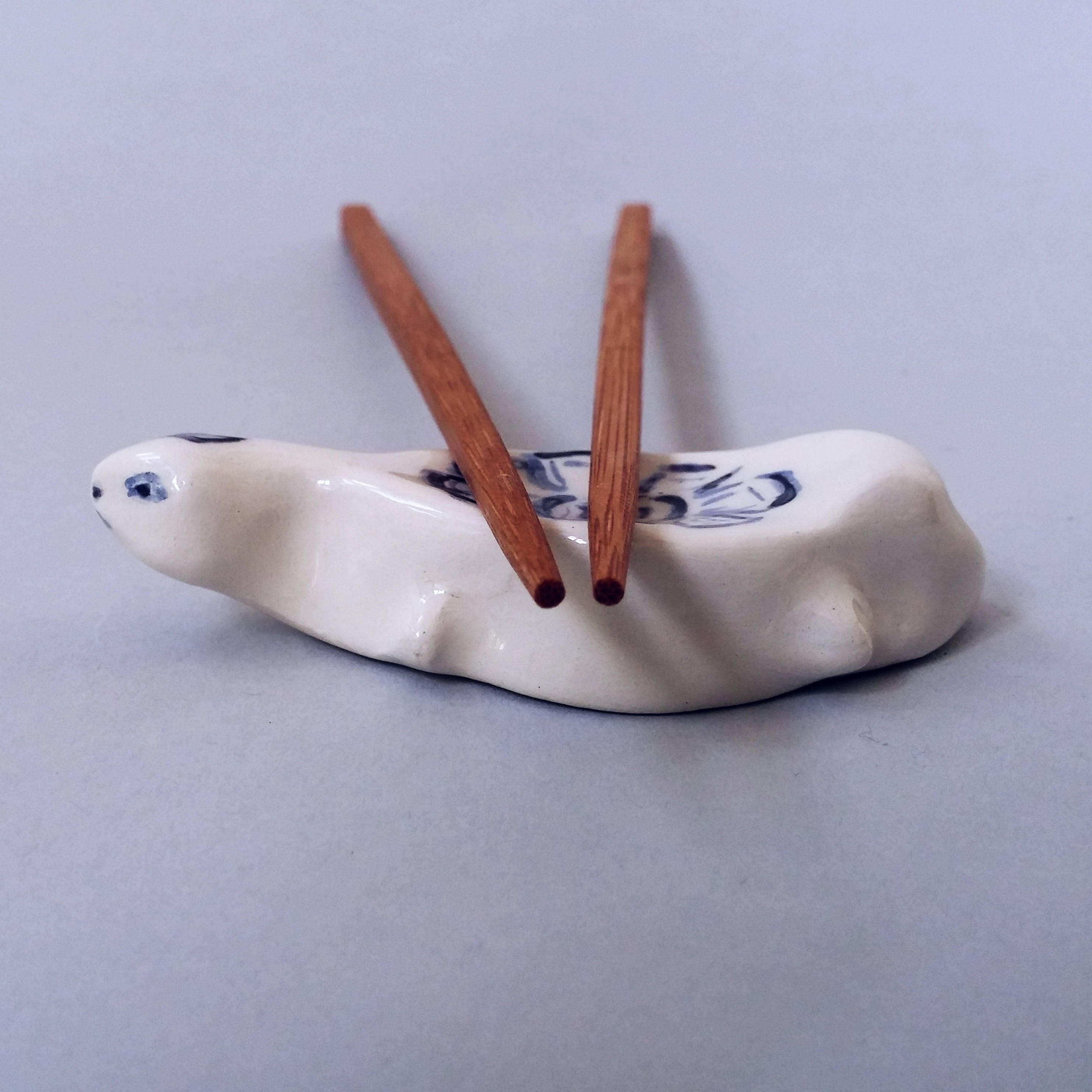 Mikinona 3pcs Astronaut Chopstick Rest Ceramic Chopsticks