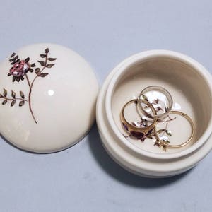 Ceramic ring box, Small ring dish, Wedding ring box, White ceramic engagement ring box, Earrings box, Jewelry box, Bridesmaid ring holder