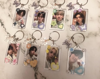 skzoo photocard keychains