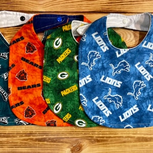 NFL Teams, Eagles, Bears, Packers, Lions Flannel Baby Bibs