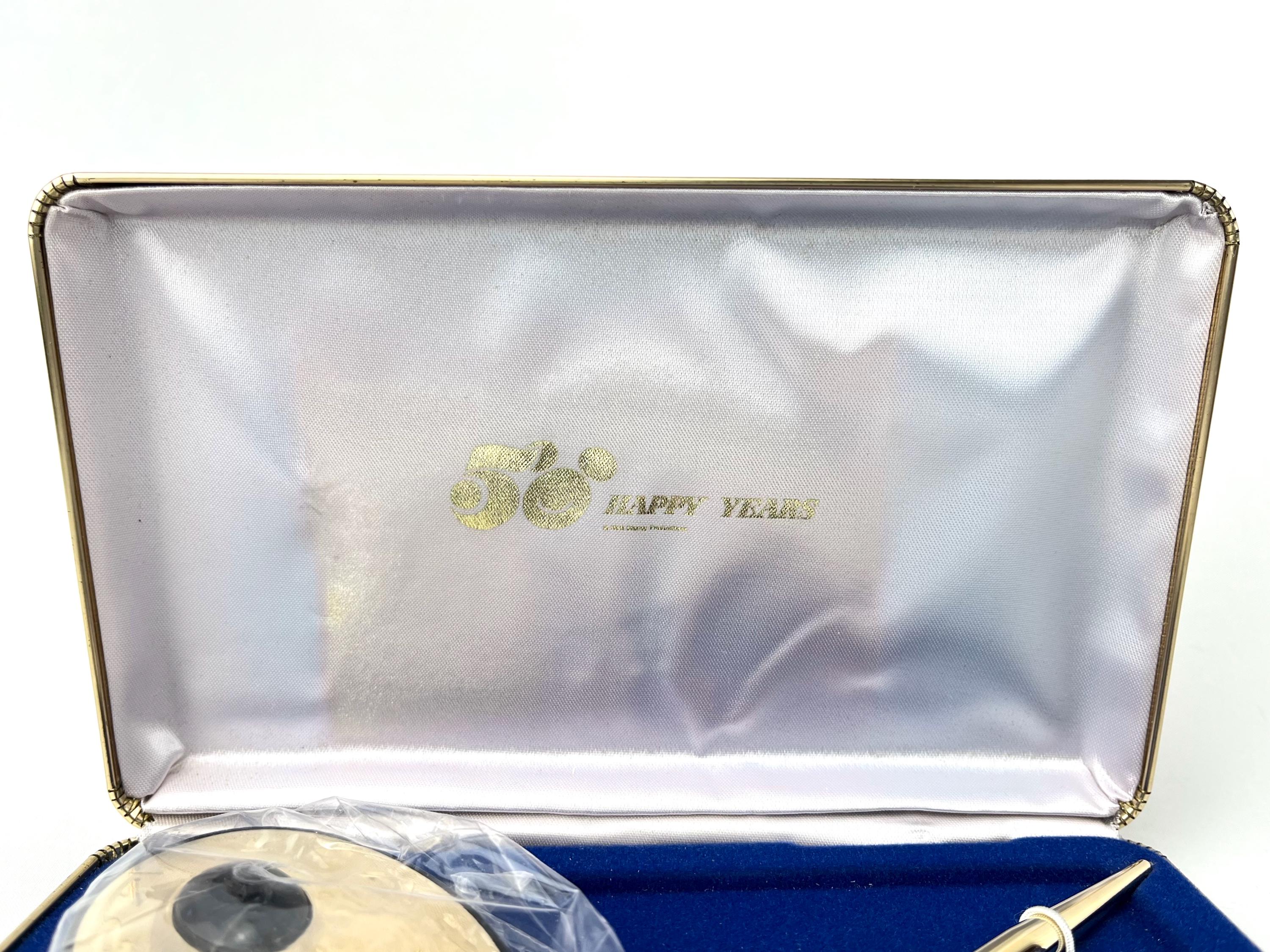Disneyland Anson ペン Anson Gold Tone Pen W/desk Stand 50 Happy Years Anniversary