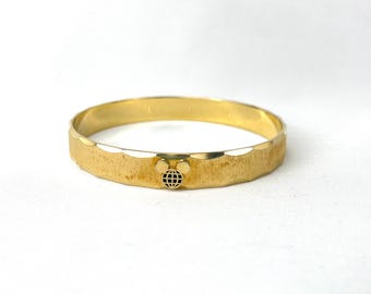Anson Walt Disney World Gold Mickey Mouse Globe Gold Tone Bangle Bracelet - Vintage 1980s