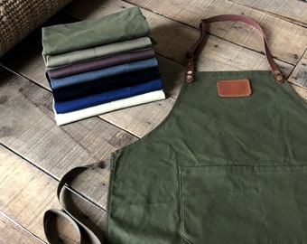 Green new style canvas apron with adjustable  straps for restaurant,bakery,cafe, kitchen486