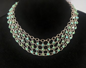 Collar de cadena de acero inoxidable de cuatro filas con perlas de vidrio turquesa, collar de cadenas con cuentas, joyería turquesa, chainmaille
