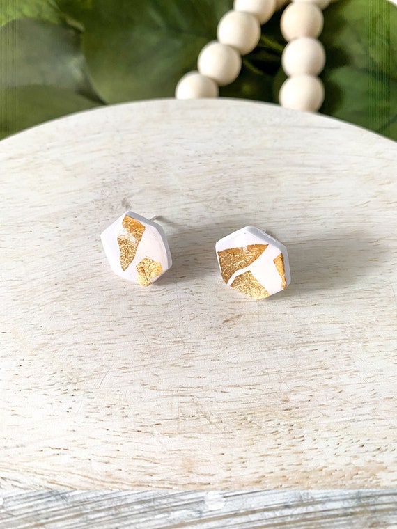 Top stunning light weight gold stud earrings - Simple Craft Idea