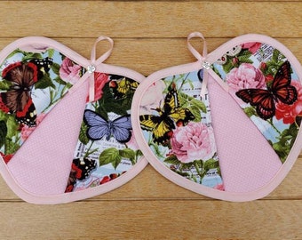 Set of two Roses handy heart potholders