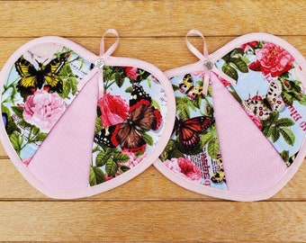 Set of two Roses handy heart potholders