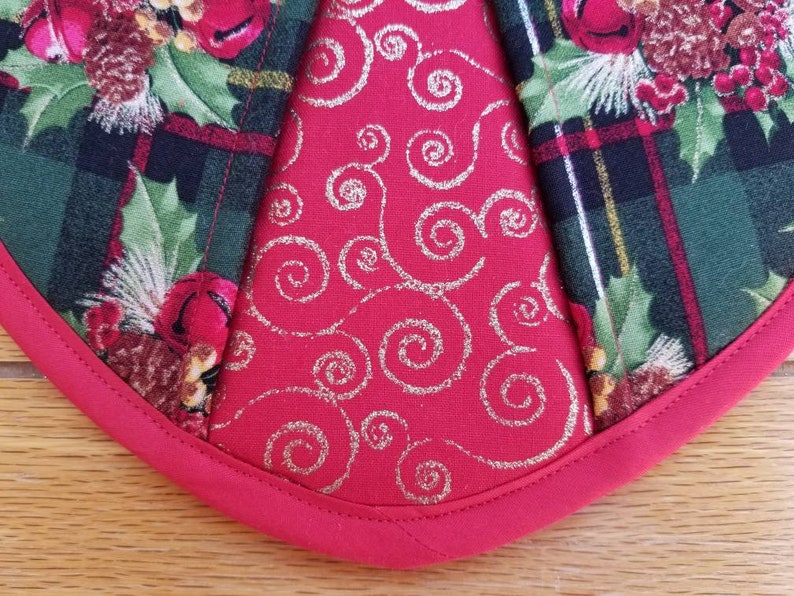 Set of two Handmade handy heart Christmas holly and bells potholders pinecones