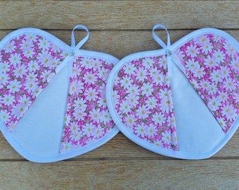 Set of two Handmade white  daisies with pink background heart shaped potholders