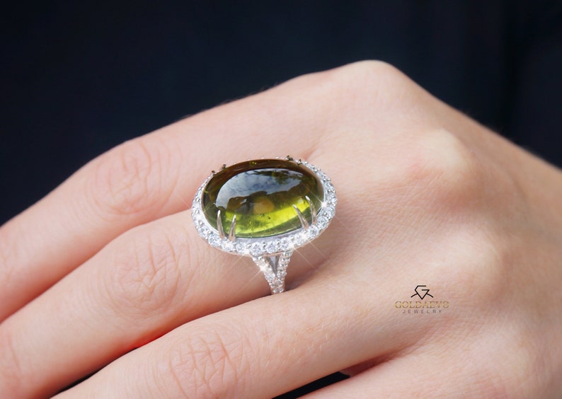 white gold paraiba tourmaline ring
