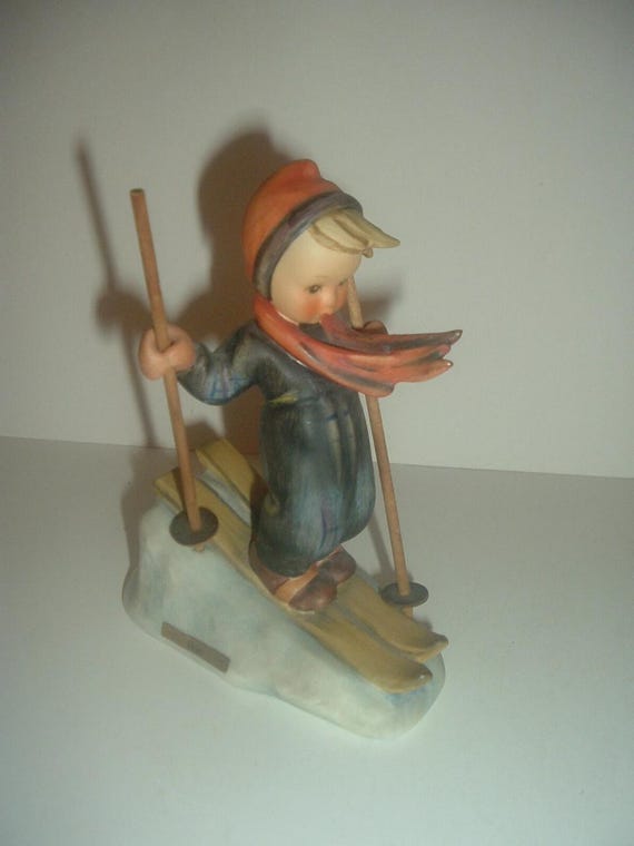 Hummel HUM 59 Skier Figurine TMK3