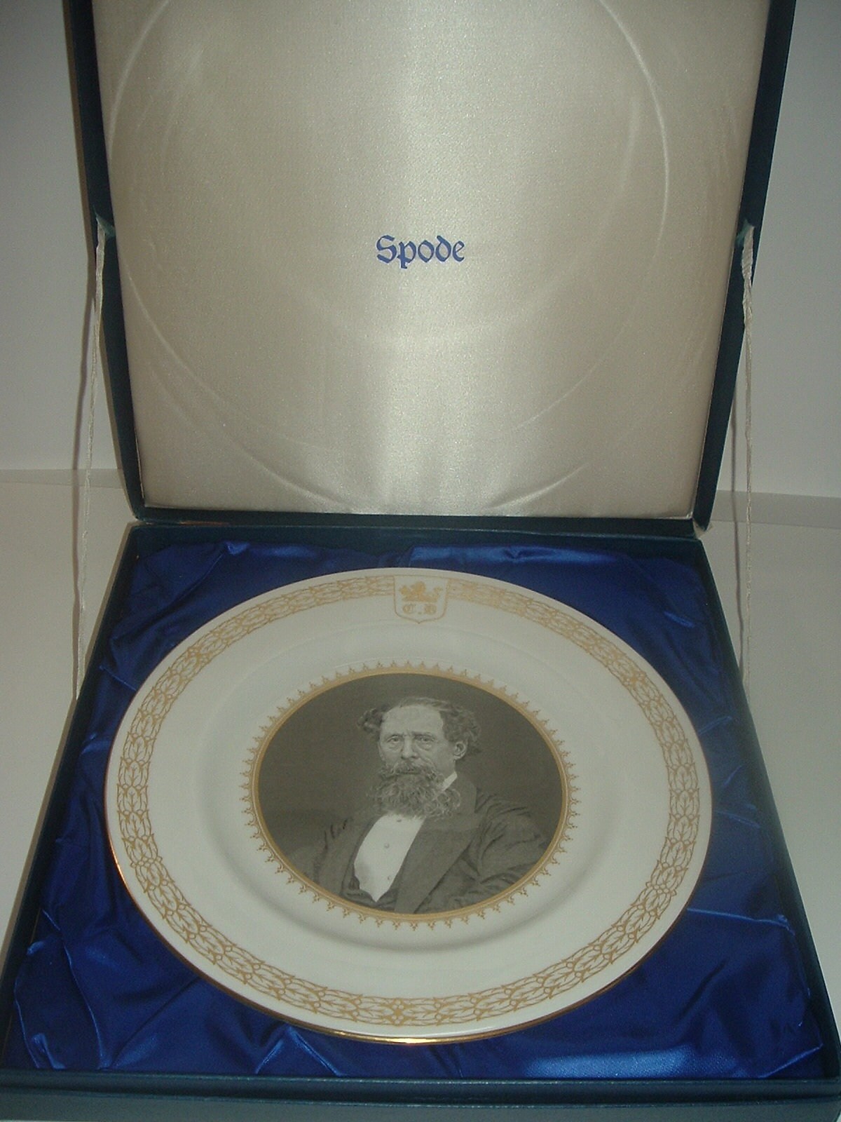 Spode Charles Dickens Commemorative Plate in Box 1970