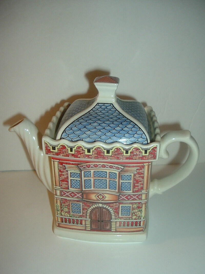 Sadler English Country Houses Elizabethan House Teapot
