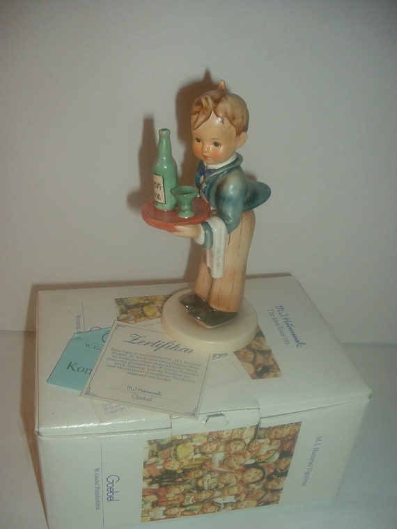 Hummel HUM 154 Waiter Boy Figurine in Box