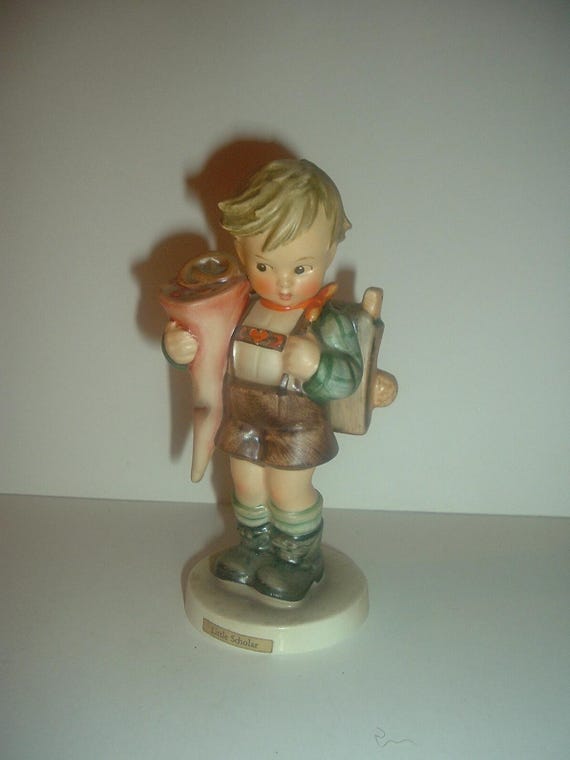 Hummel HUM 80 Little Scholar Boy Figurine TMK3