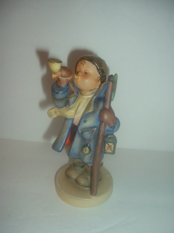 Hummel HUM 15 Hear Ye Hear Ye Boy Blowing Horn Figurine