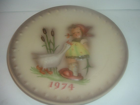 1974 Hummel Annual Plate Goose Girl