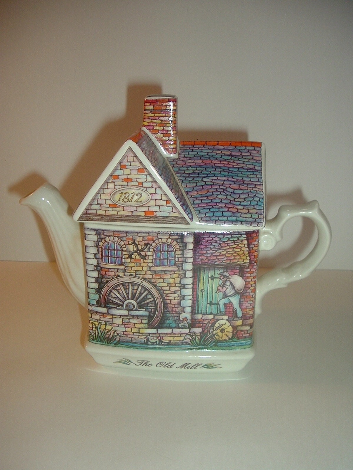 Sadler The Old Mill Teapot