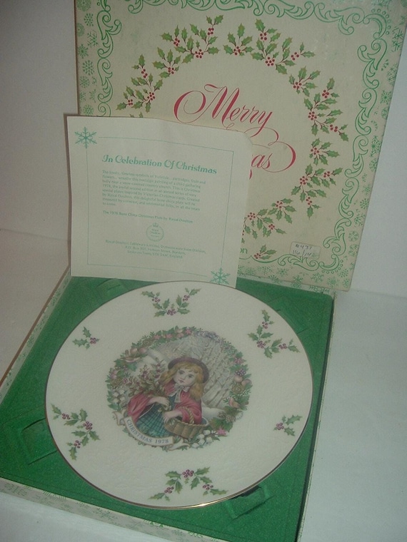 1978 Royal Doulton Christmas Holiday Plate with box