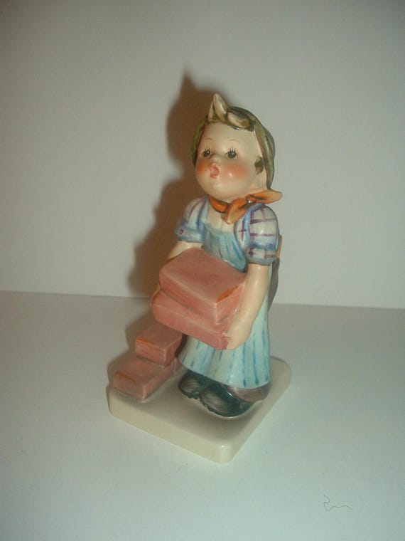 Hummel HUM 305 The Builder Boy Figurine TMK4