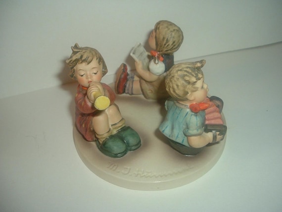 Hummel HUM 392 Little Band boy and girls Figurine TMK5