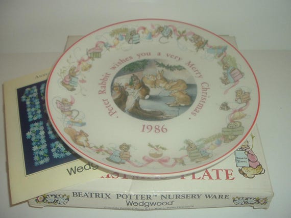 Wedgwood Peter Rabbit Christmas 1986 Plate Nursery Ware