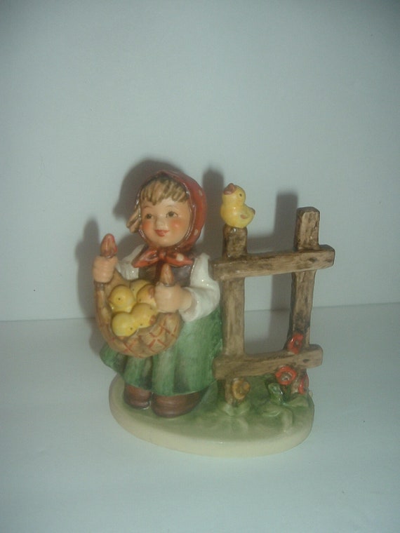 Hummel HUM 385 Chicken Licken Girl with Chicks Figurine