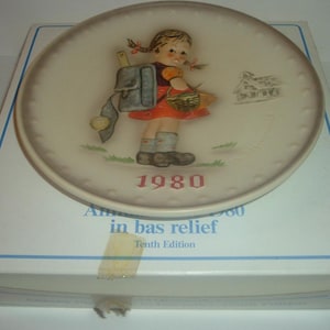 1980 Hummel Annual Plate School Girl with Backpack