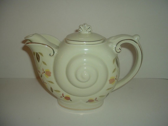 Hall Autumn Leaf Nautilus Teapot 1996 by Hall for the Club