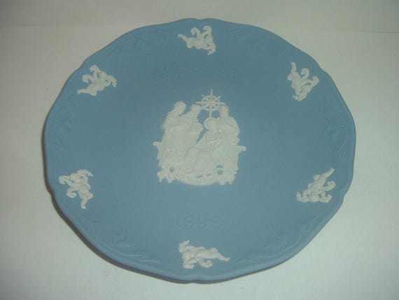 Wedgwood Blue Jasperware 1998 Christmas Plate