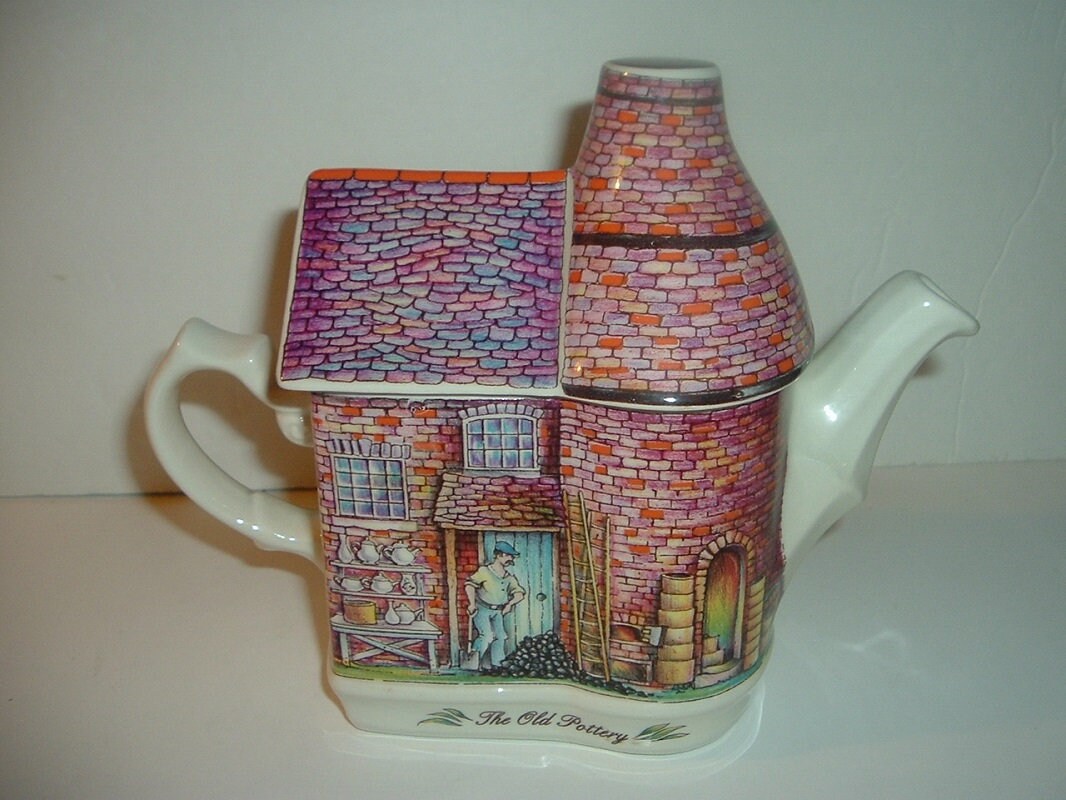 Sadler The Old Pottery Teapot