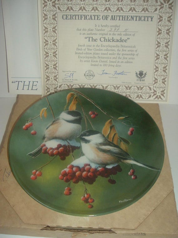 The Chickadee Birds of Your Garden Plate 1986 w Box & COA
