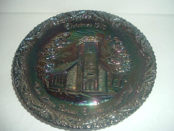 Fenton Carnival Glass 1970 First Issue Christmas in America Plate