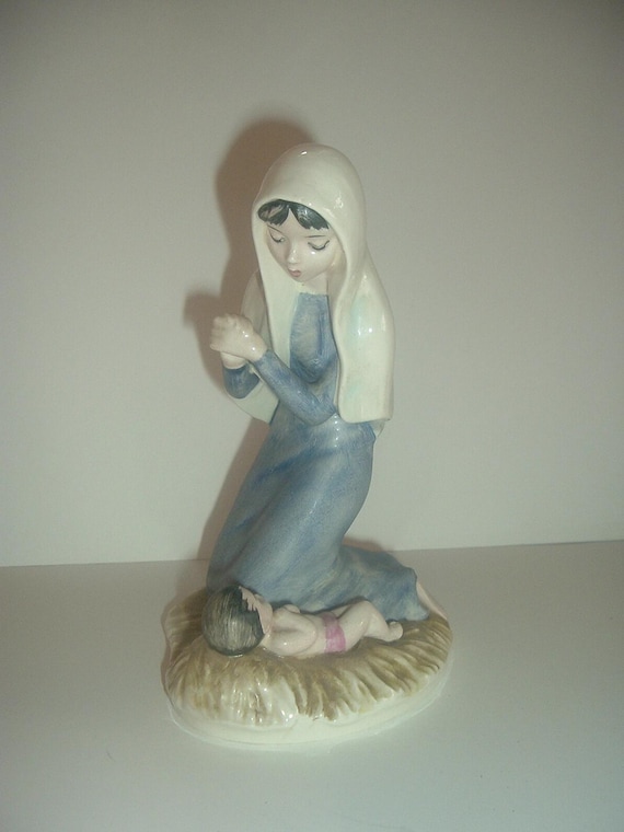Goebel Mary & Baby Jesus Figurine TMK 5