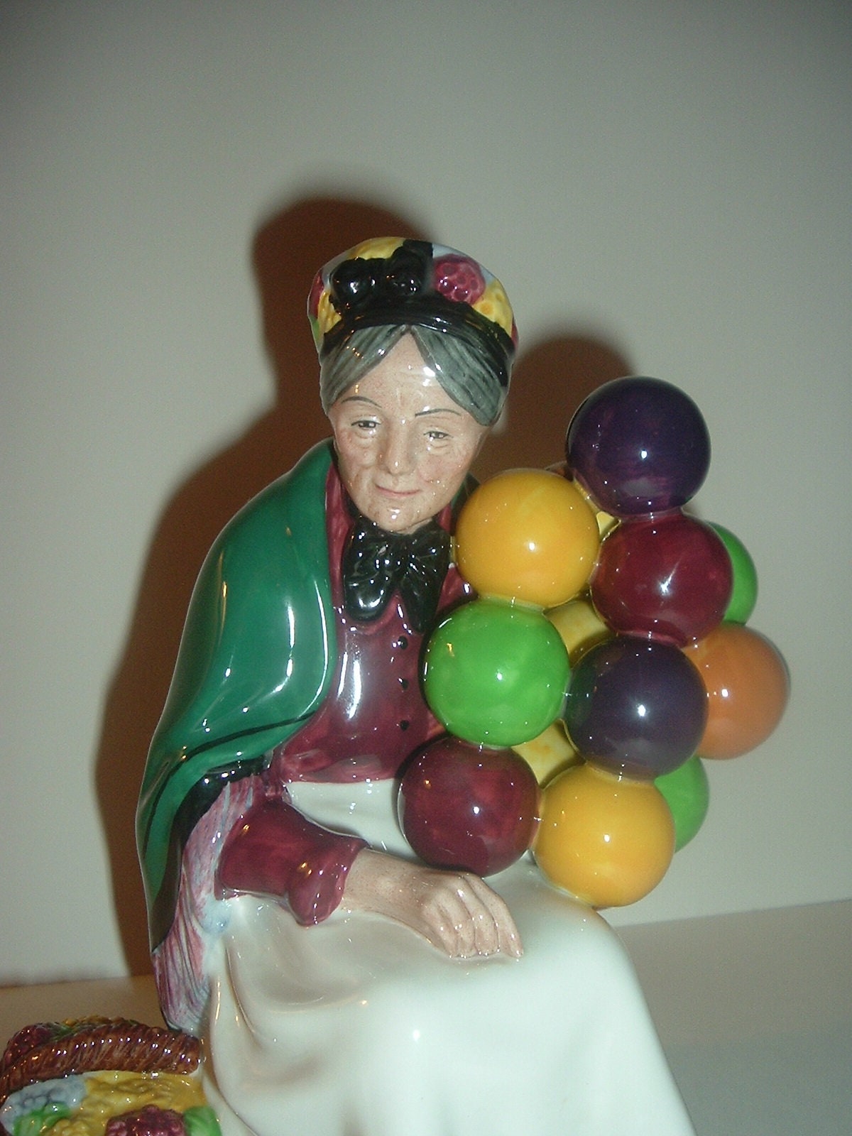 Royal Doulton Old Balloon Seller Lady Figurine HN 1315