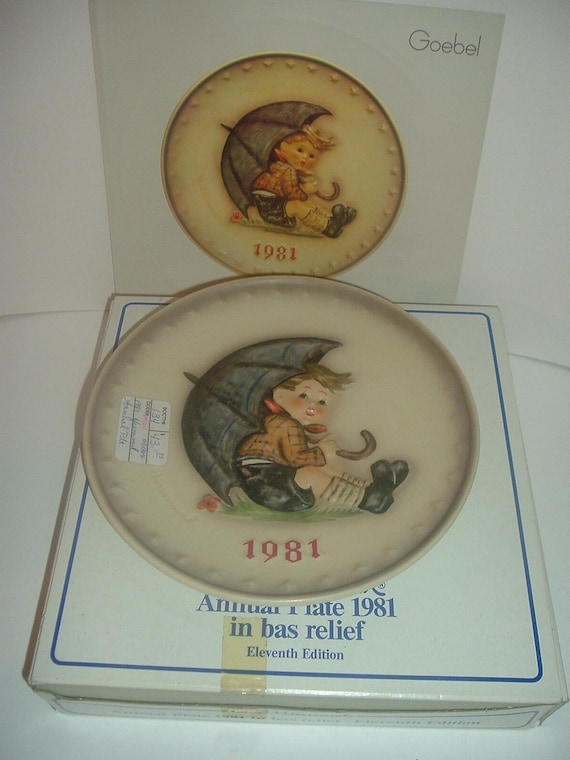 1981 Hummel Annual Plate Umbrella Boy with box