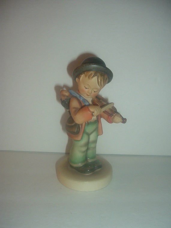 Hummel HUM 4 Little Fiddler Boy with Violin Figurine TMK 2