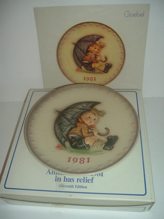 1981 Hummel Annual Plate Umbrella Boy with box