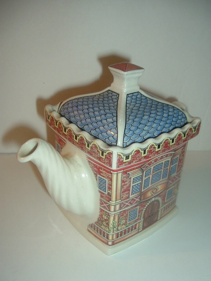 Sadler English Country Houses Elizabethan House Teapot