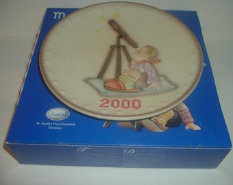 2000 Hummel Millennium Boy with telescope Annual Plate