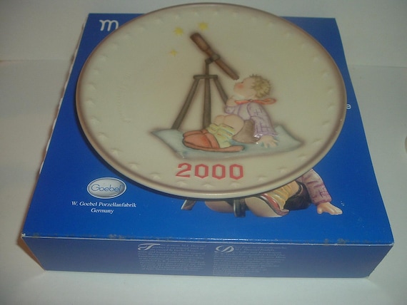 2000 Hummel Millennium Boy with telescope Annual Plate