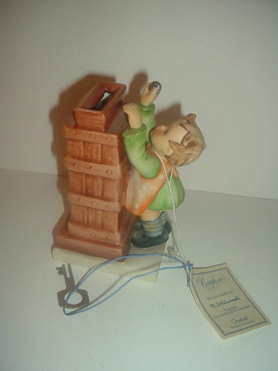 Hummel HUM 118 Little Thrifty Girl Bank with key TMK6
