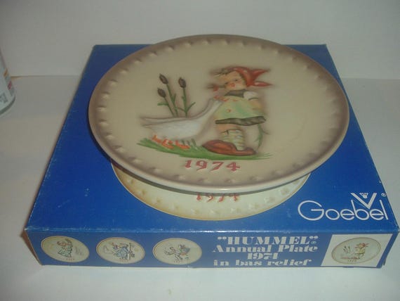 1974 Hummel Annual Plate Goose Girl