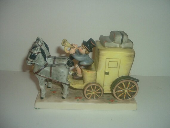 Hummel HUM 226 The Mail Is Here Boy on Stagecoach Figurine TMK6